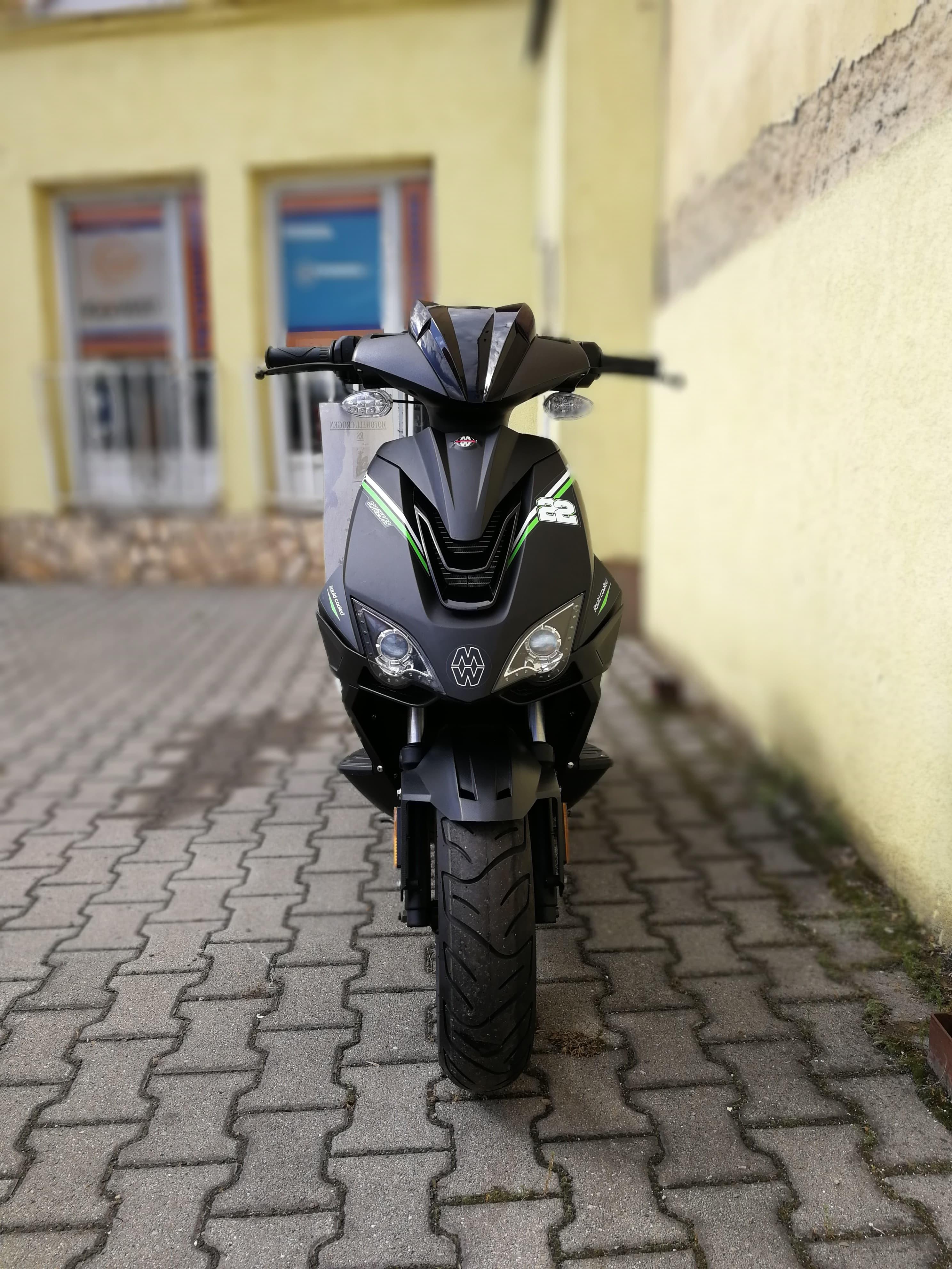 Motowell Crogen Rs 2t Robogok Zozomoto Motorosbolt Es Aruhaz